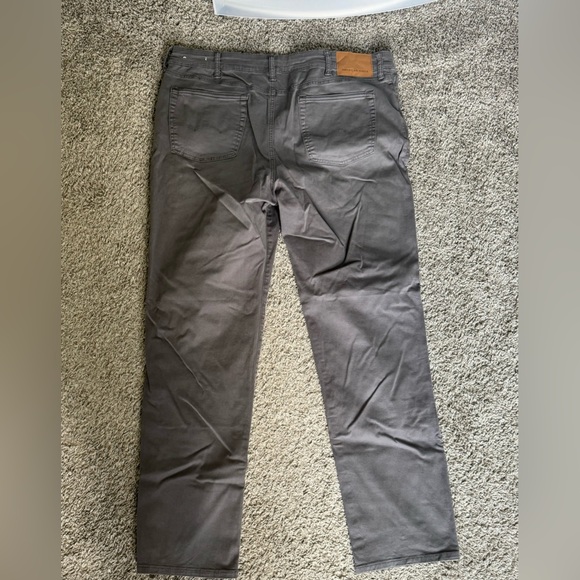 American Eagle Khaki Pants - Picture 4 of 4